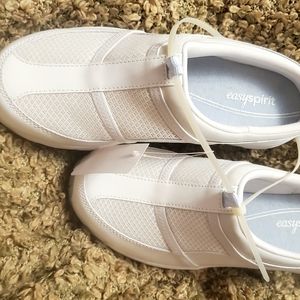 NEW Womens Easy Spirit Mule Clogs